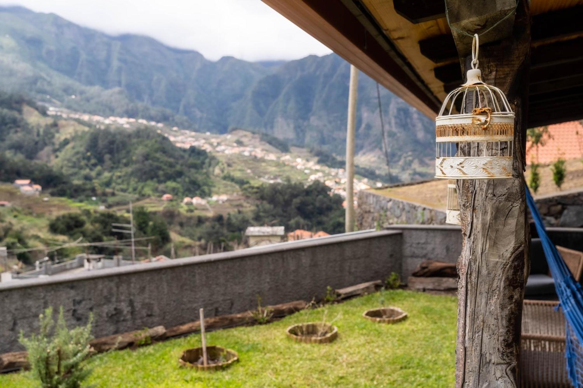 Vila Madeira Bird House - House In The Mountains With Garden São Vicente Exteriér fotografie
