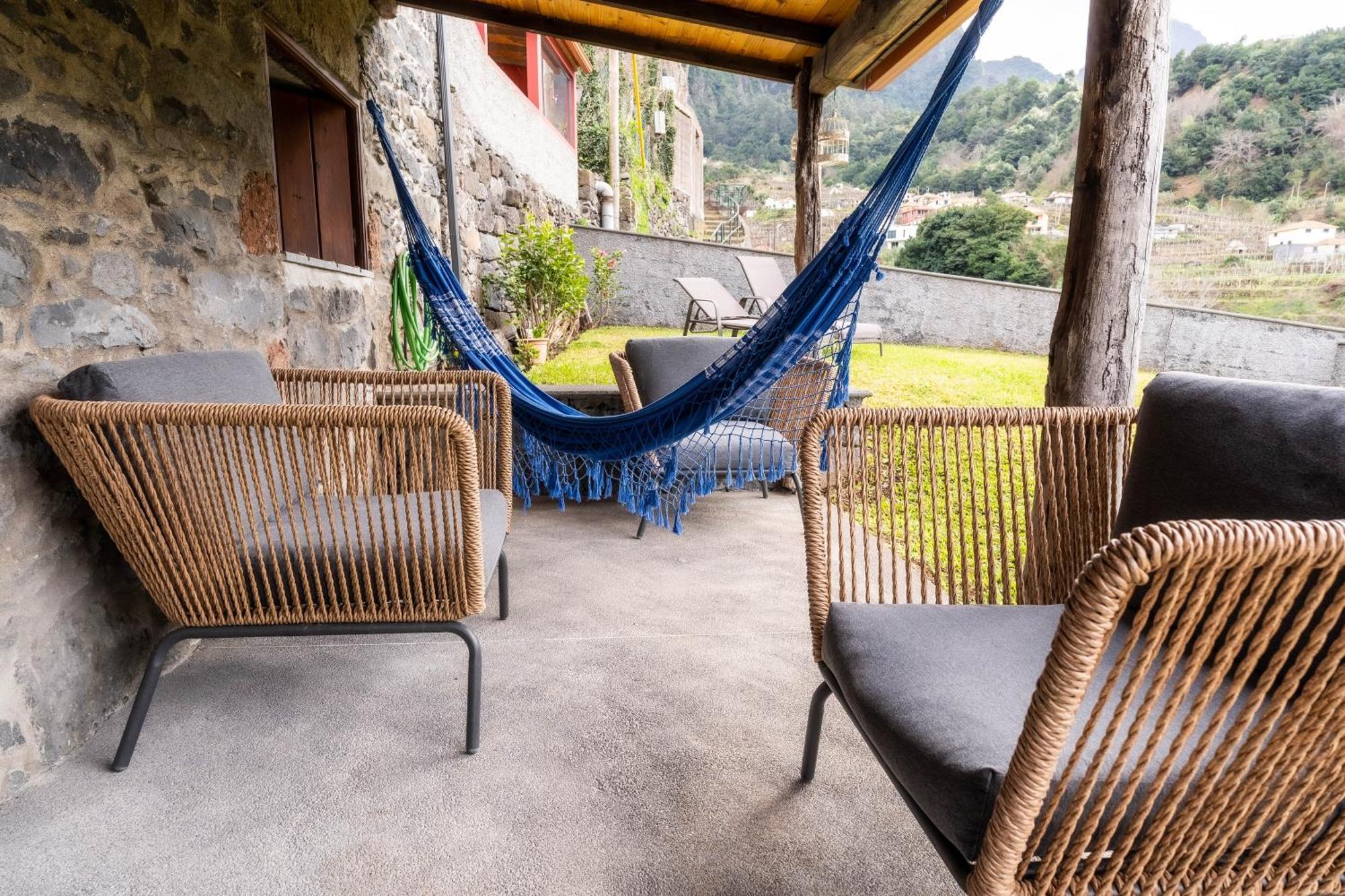 Vila Madeira Bird House - House In The Mountains With Garden São Vicente Exteriér fotografie
